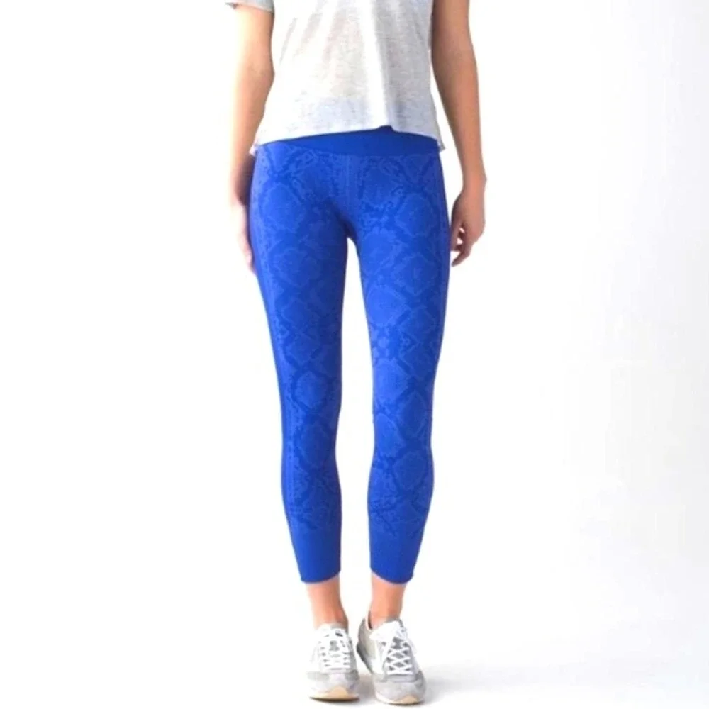 Lululemon‎ leggings RARE Ebb to Street NWT Snakeskin Print